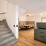 Skyline Penthouse With Private Whirlpool, Alpenluxus Collection