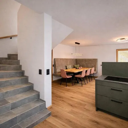 Skyline - Two-level Penthouse With Private Whirlpool Muhlen (Tyrol)
