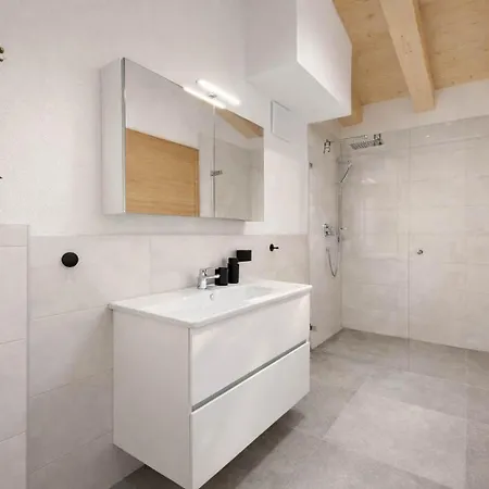 Skyline - Two-level Penthouse With Private Whirlpool *