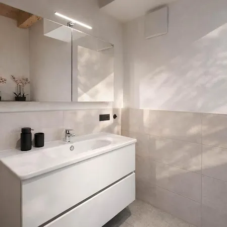 Skyline - Two-level Penthouse With Private Whirlpool * Muhlen (Tyrol)
